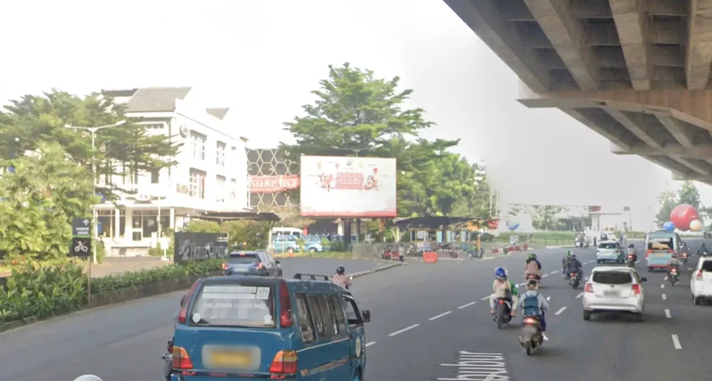 LED Mall Ciputra Cibubur (arah Jakarta), Bekasi