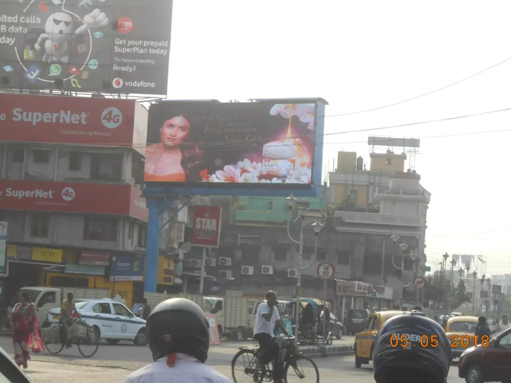 digital-billboard-chinar-park