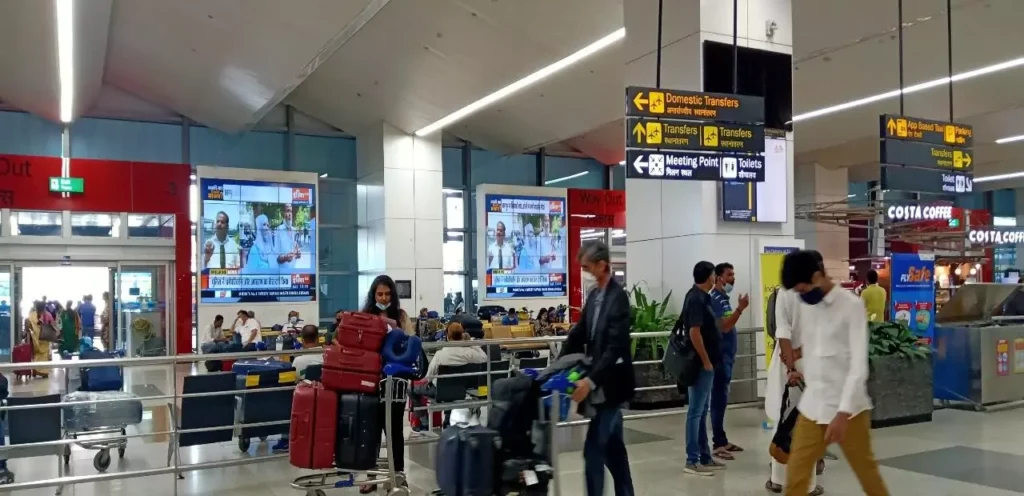 digital-billboard-t3-domestic-arrivals-exit-gate-video-wall